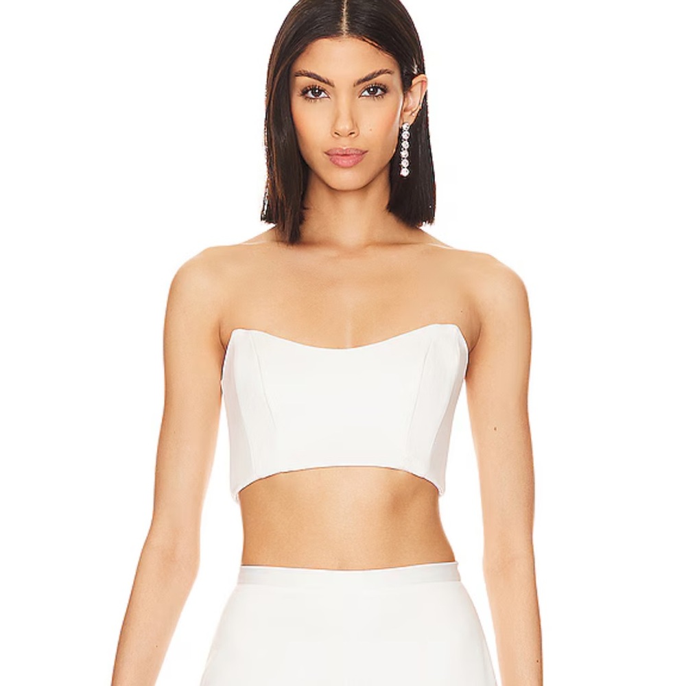 Elegant White Strapless Crop Top
